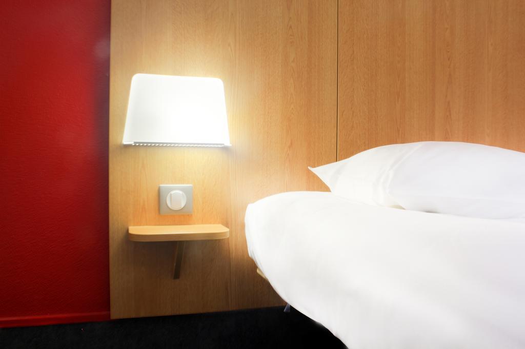 Hotel Inn Design Vierzon - Ex B&B Экстерьер фото