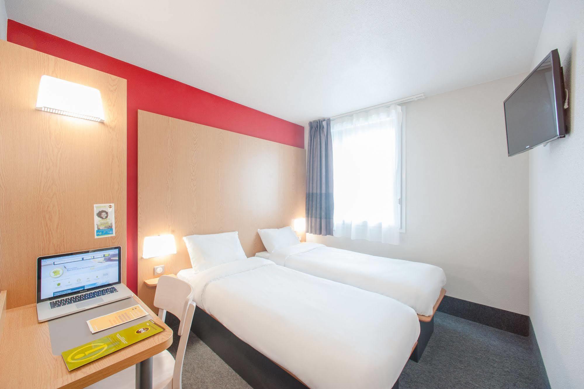 Hotel Inn Design Vierzon - Ex B&B Экстерьер фото