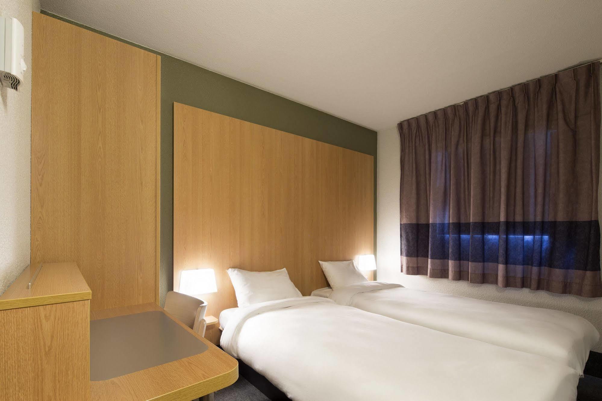 Hotel Inn Design Vierzon - Ex B&B Экстерьер фото