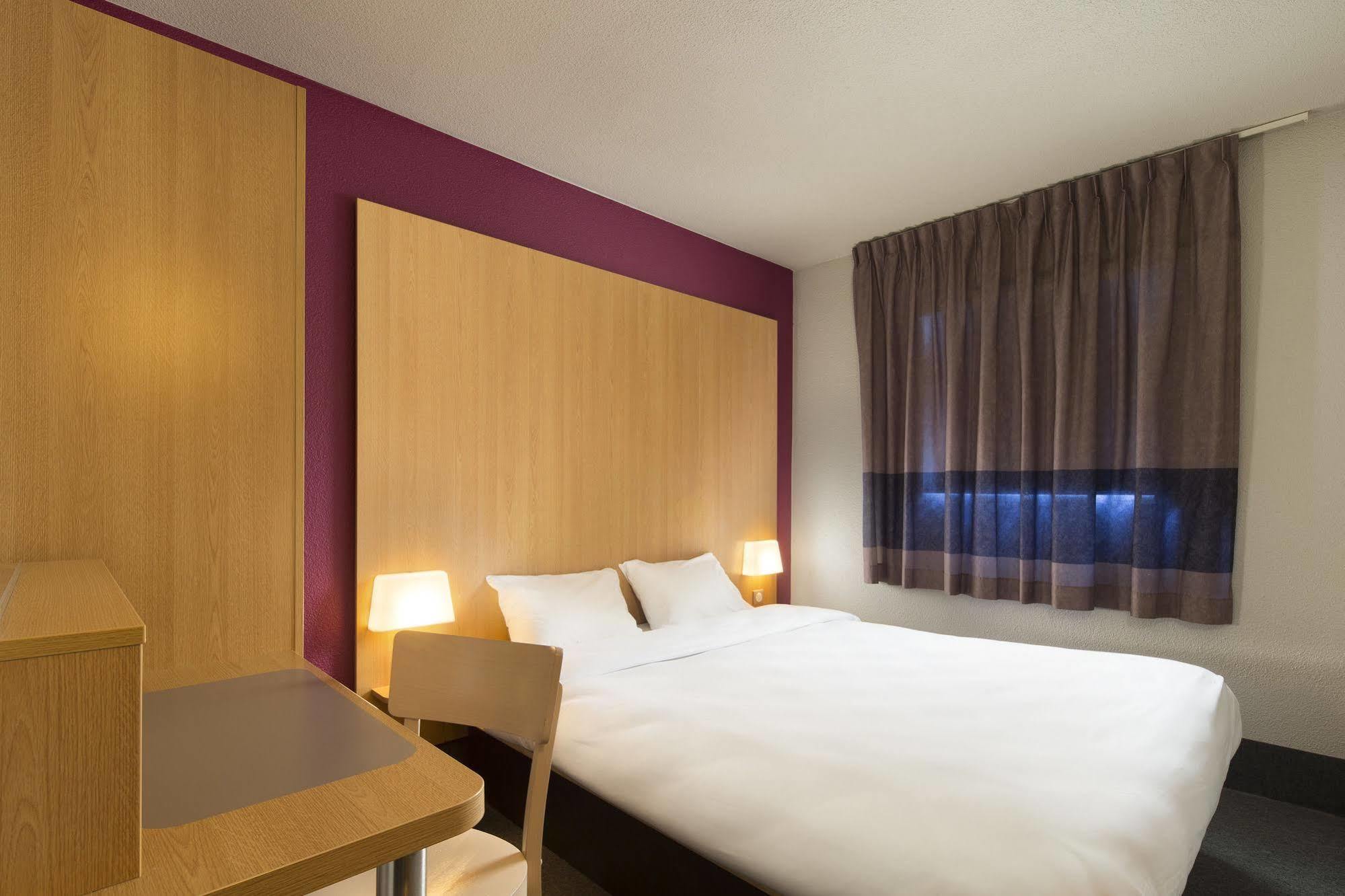 Hotel Inn Design Vierzon - Ex B&B Экстерьер фото