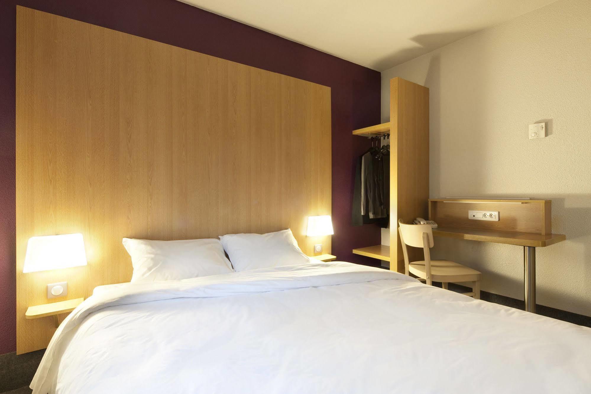 Hotel Inn Design Vierzon - Ex B&B Экстерьер фото