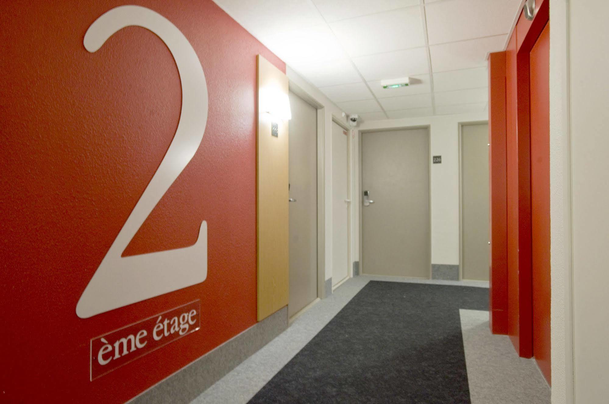 Hotel Inn Design Vierzon - Ex B&B Экстерьер фото